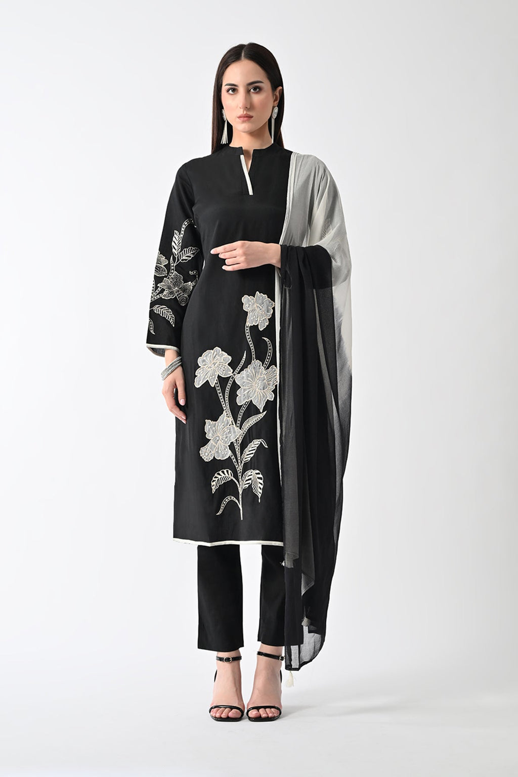 Black Embroidered Straight Kurta 3 Pcs Set