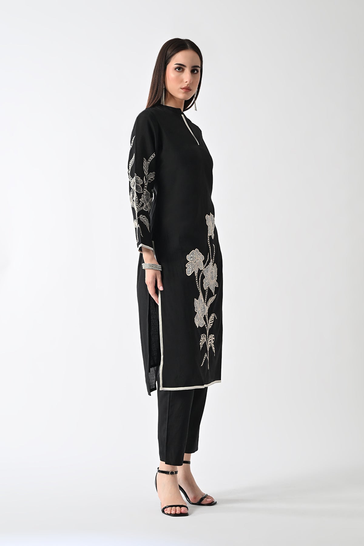 Black Embroidered Straight Kurta 3 Pcs Set