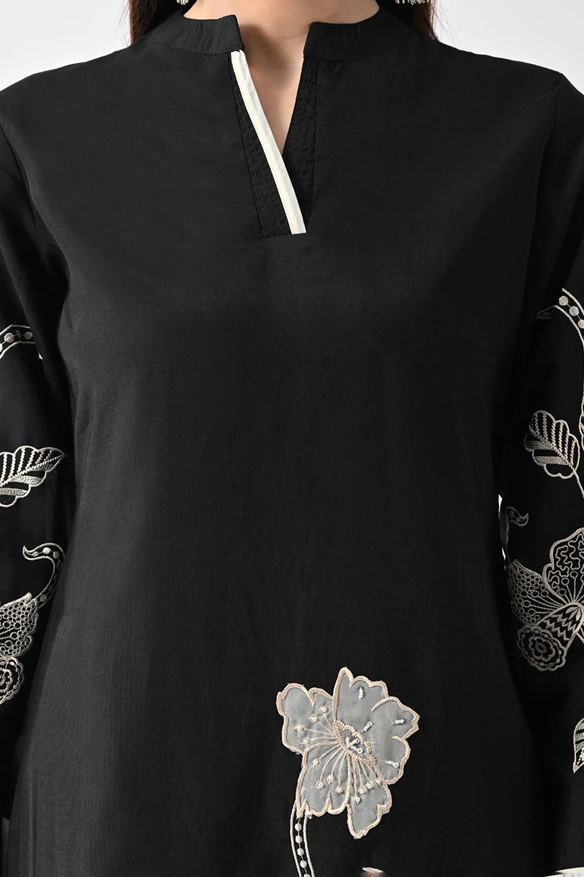 Black Embroidered Straight Kurta 3 Pcs Set