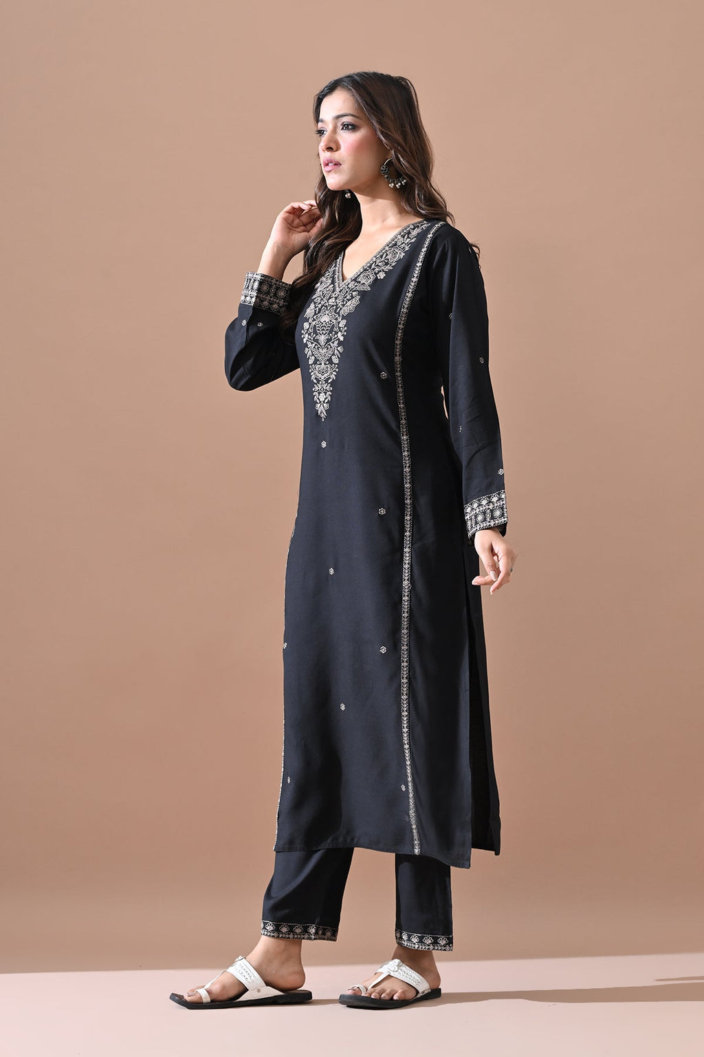 Black Embroidered Kurta 2 Pcs Set